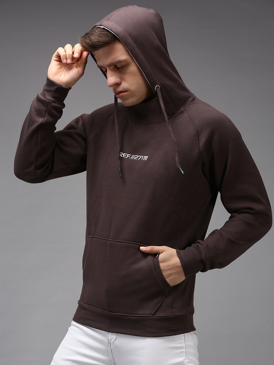 SHOWOFF Men Coffee Brown Solid Hooded Full Sleeves Pullover Sweatshirt