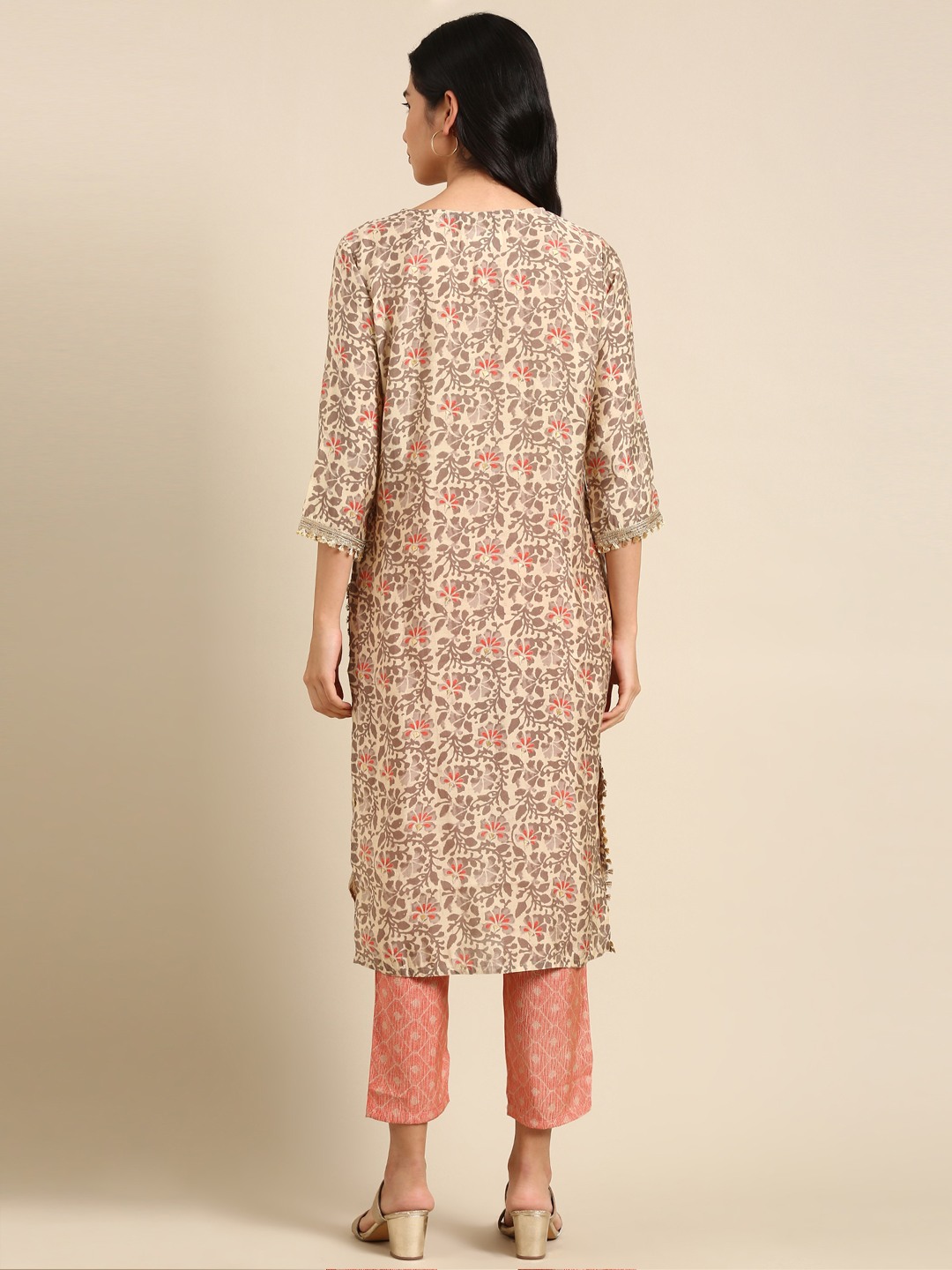 Showoff | SHOWOFF Women Beige Printed Scoop Neck Three-Quarter Sleeves Mid Length Straight Kurta Set 4