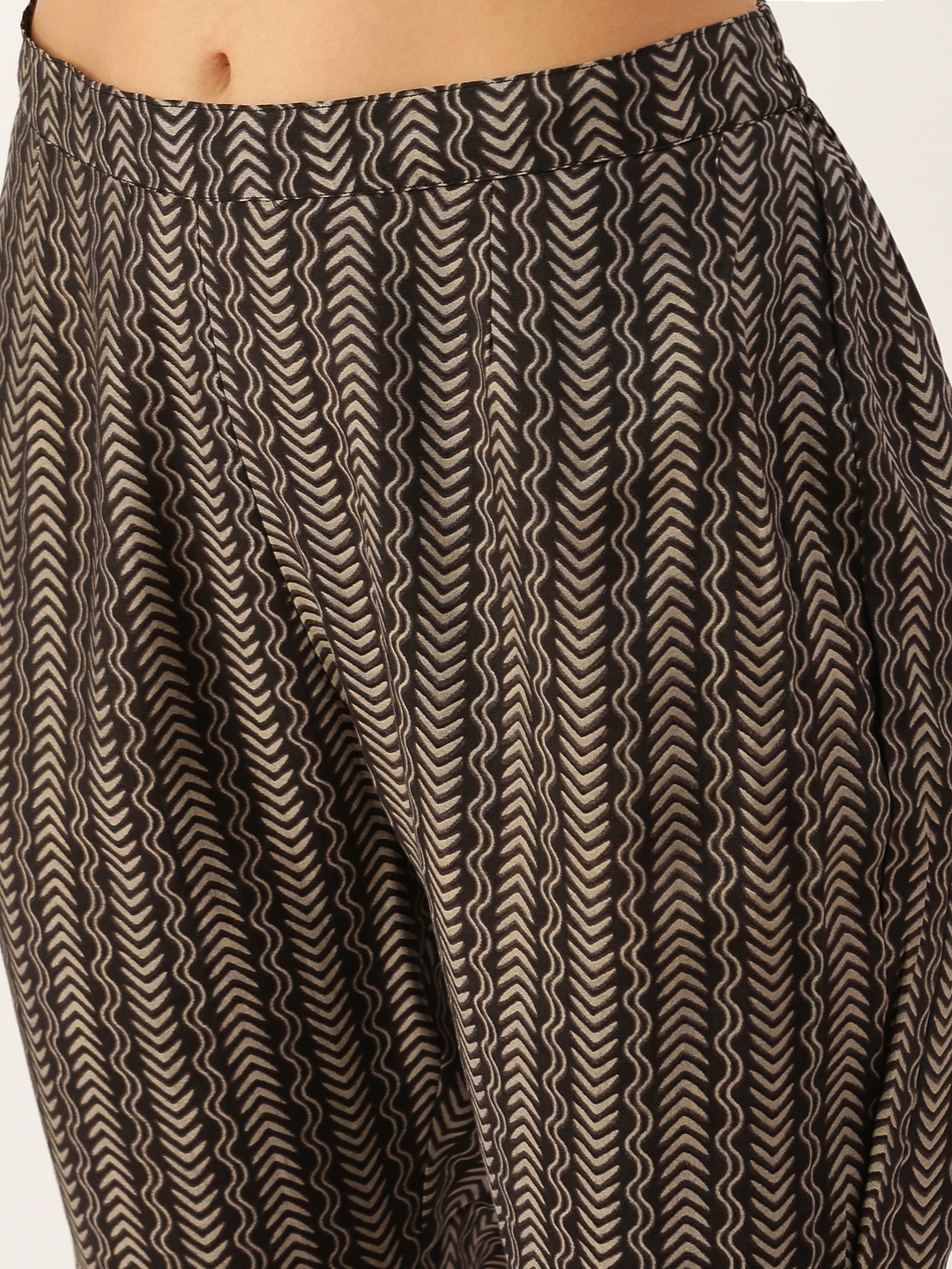 Showoff | SHOWOFF Women Grey Printed Tie-Up Neck Three-Quarter Sleeves Mid Length Straight Kurta Set 6