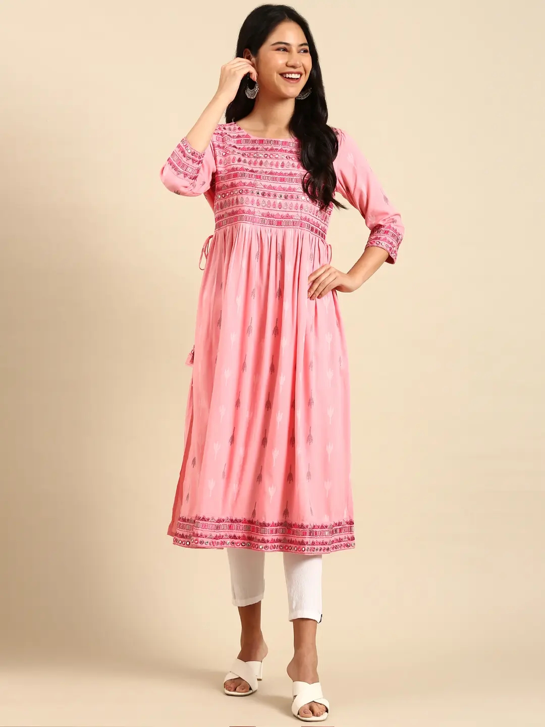 Showoff | SHOWOFF Women's Round Neck Abstract Pink A-Line Kurta 3