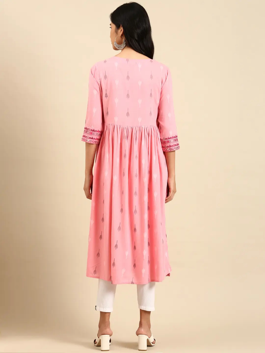 Showoff | SHOWOFF Women's Round Neck Abstract Pink A-Line Kurta 4