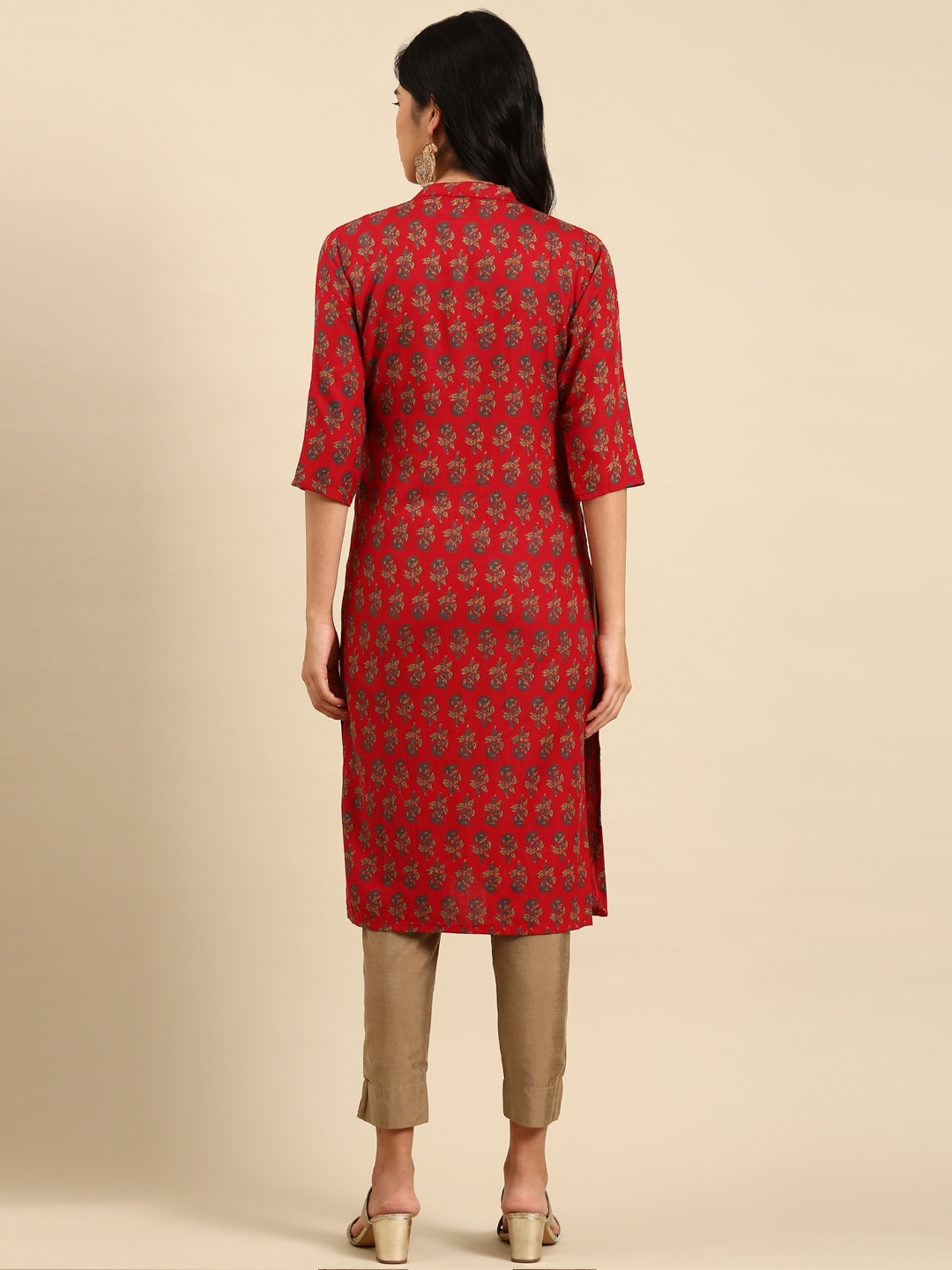 Showoff | SHOWOFF Women Red Ethnic Motifs  Mandarin Collar Three-Quarter Sleeves Mid Length Straight Kurta 3