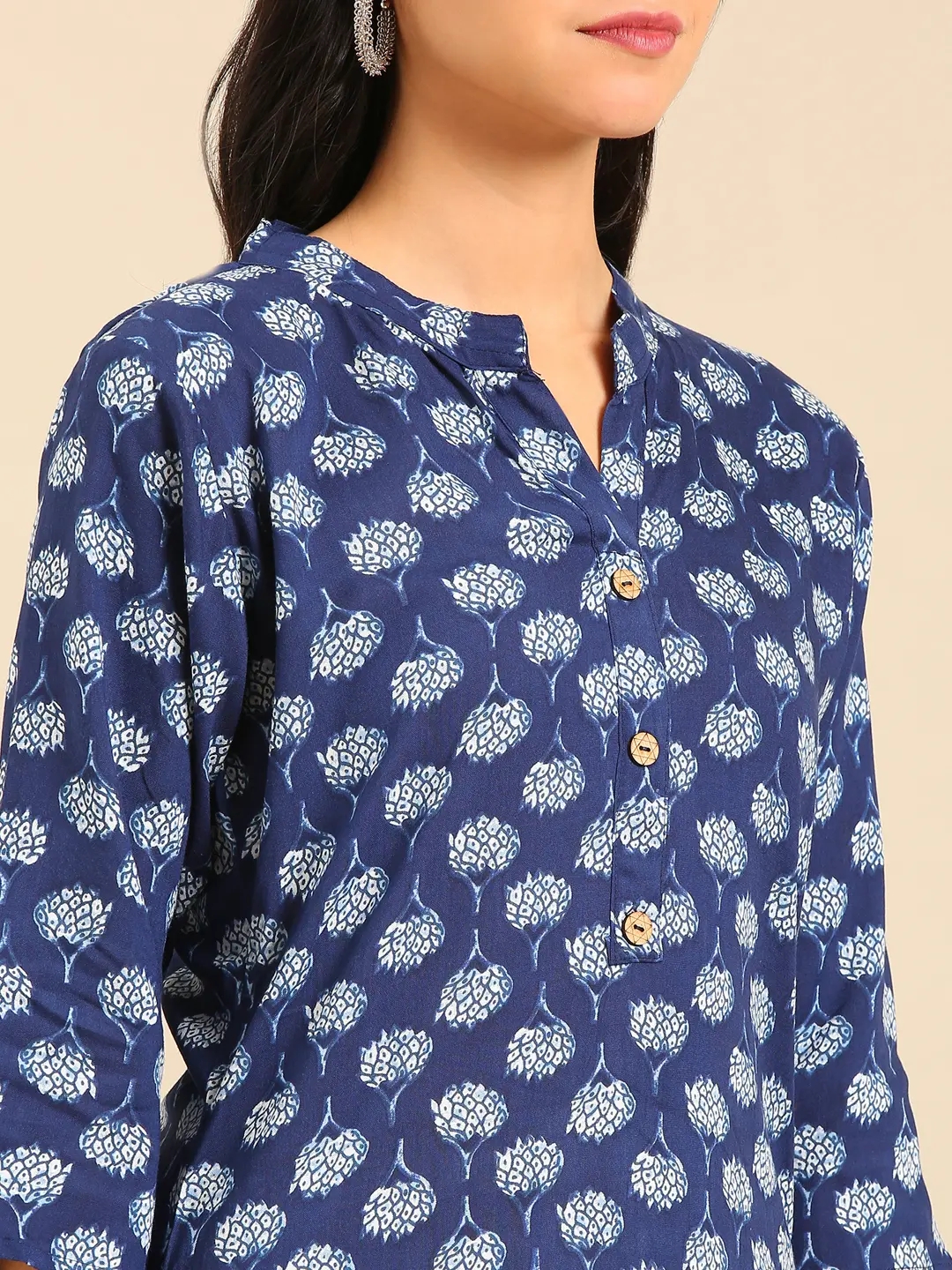 Showoff | SHOWOFF Women Navy Blue Ethnic Motifs Mandarin Collar Three-Quarter Sleeves Mid Length Straight Kurta 5