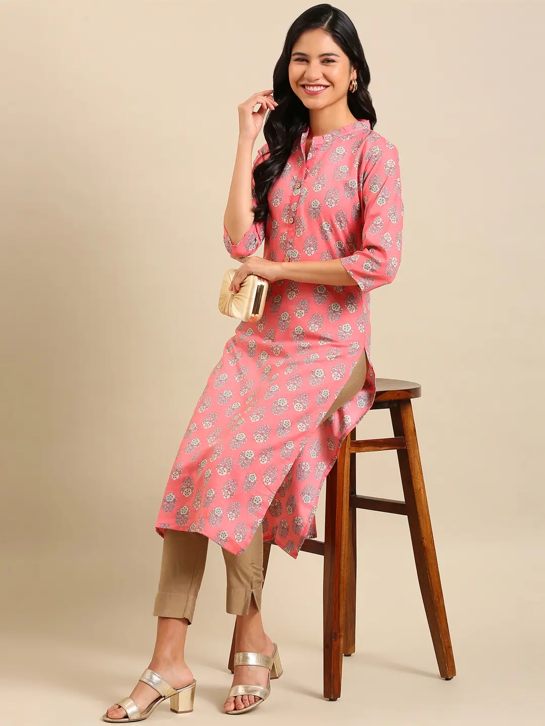 Showoff | SHOWOFF Women Pink Ethnic Motifs Mandarin Collar Three-Quarter Sleeves Mid Length Straight Kurta 4