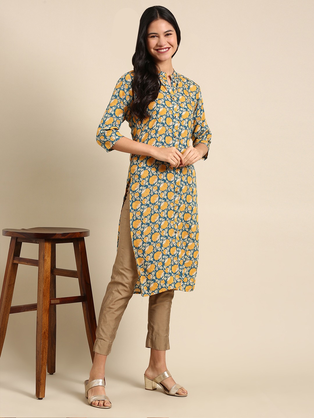 SHOWOFF Women Teal Floral  Mandarin Collar Three-Quarter Sleeves Mid Length Straight Kurta