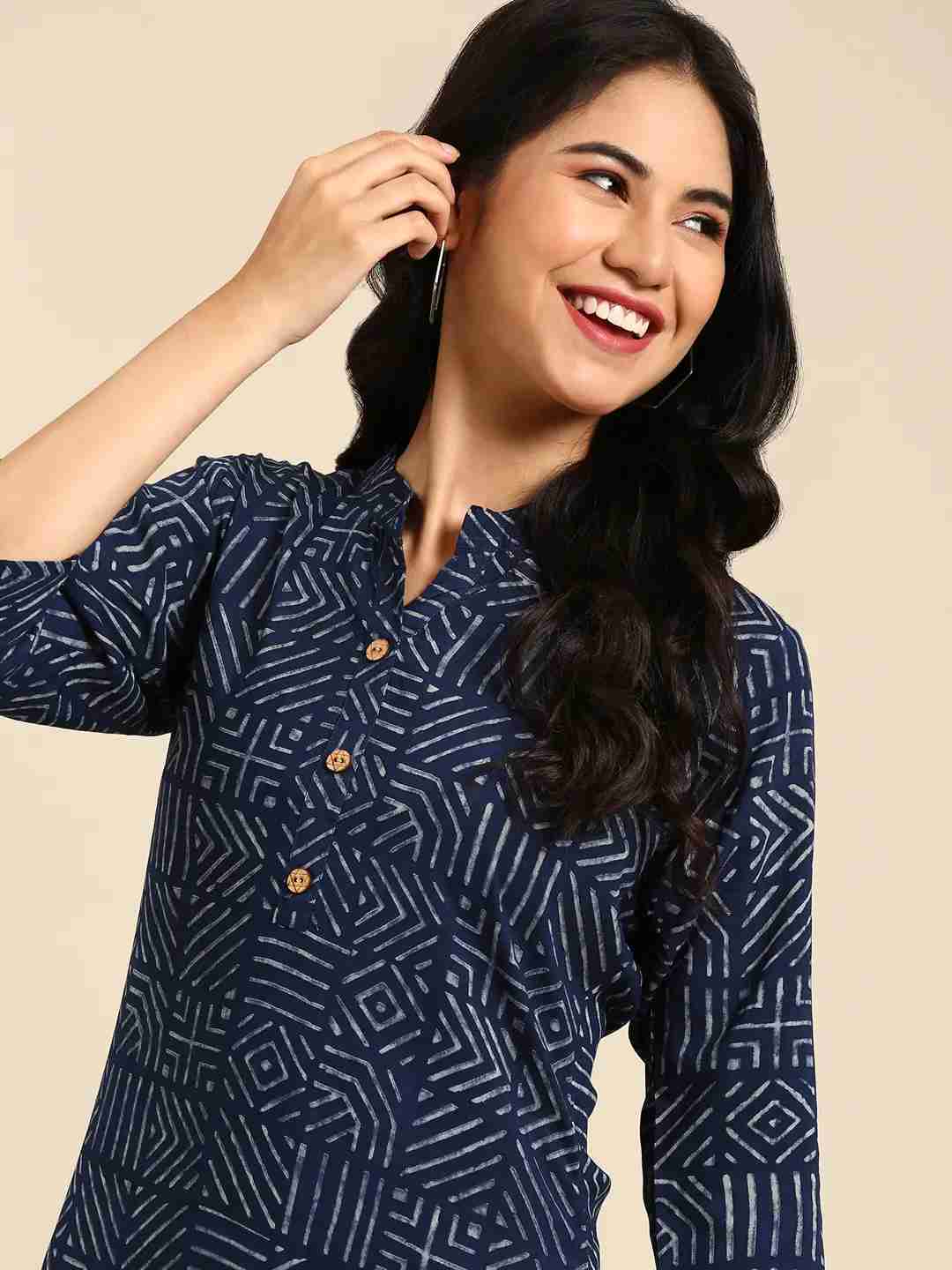 Showoff | SHOWOFF Women Navy Blue Geometric Mandarin Collar Three-Quarter Sleeves Mid Length Straight Kurta 0