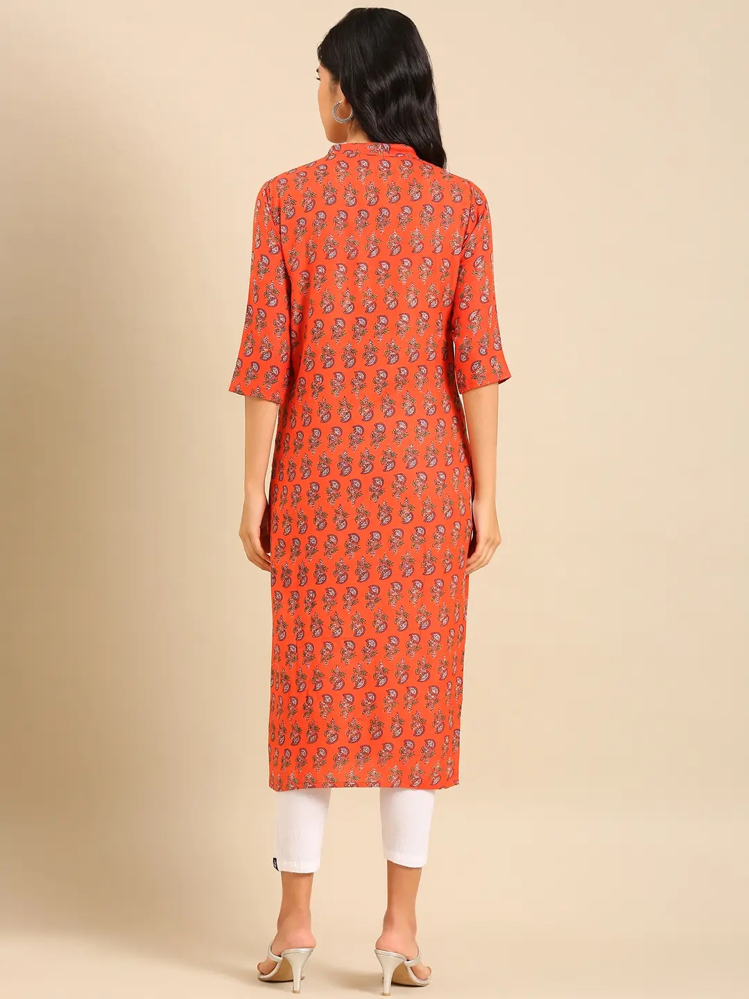 Showoff | SHOWOFF Women Orange Ethnic Motifs Mandarin Collar Three-Quarter Sleeves Mid Length Straight Kurta 3