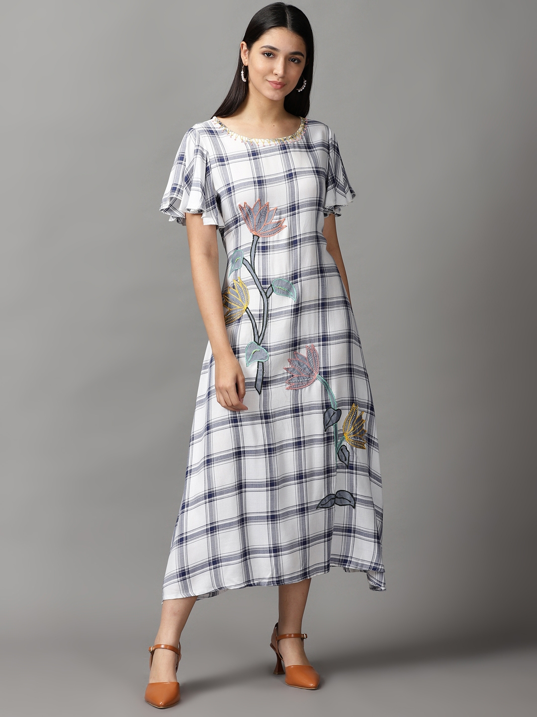 Showoff | SHOWOFF Women White Checked Round Neck Short Sleeves Maxi Fit and Flare Dress 1