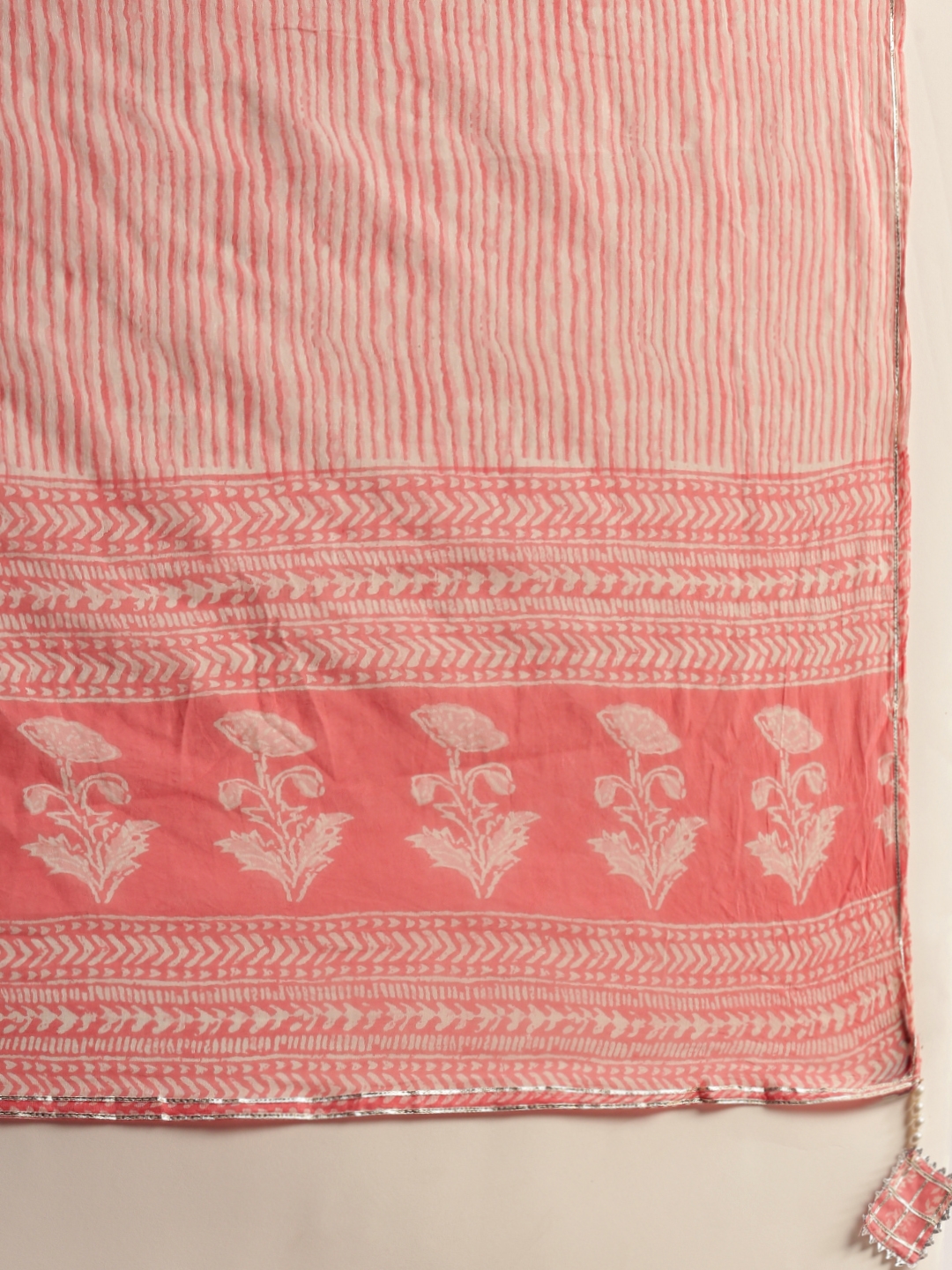 Showoff | SHOWOFF Women Pink Printed Round Neck Three-Quarter Sleeves Mid Length Straight Kurta Set 8