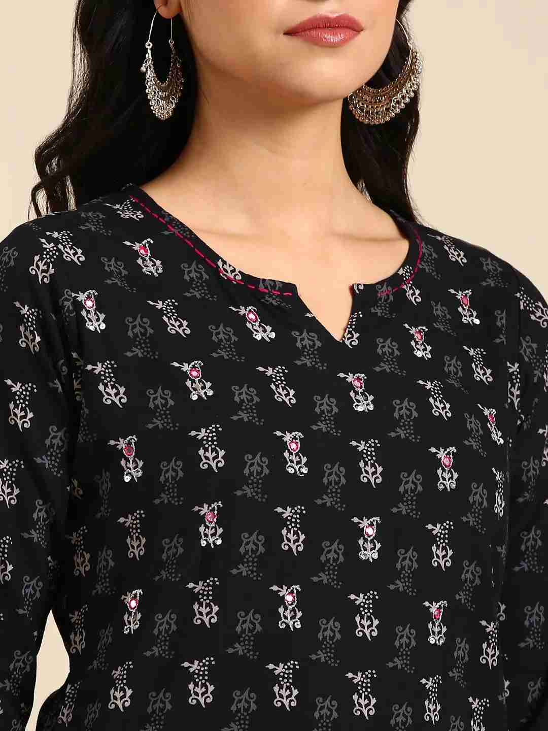 SHOWOFF Women Black Ethnic Motifs Round Neck Three-Quarter Sleeves Mid Length Straight Kurta