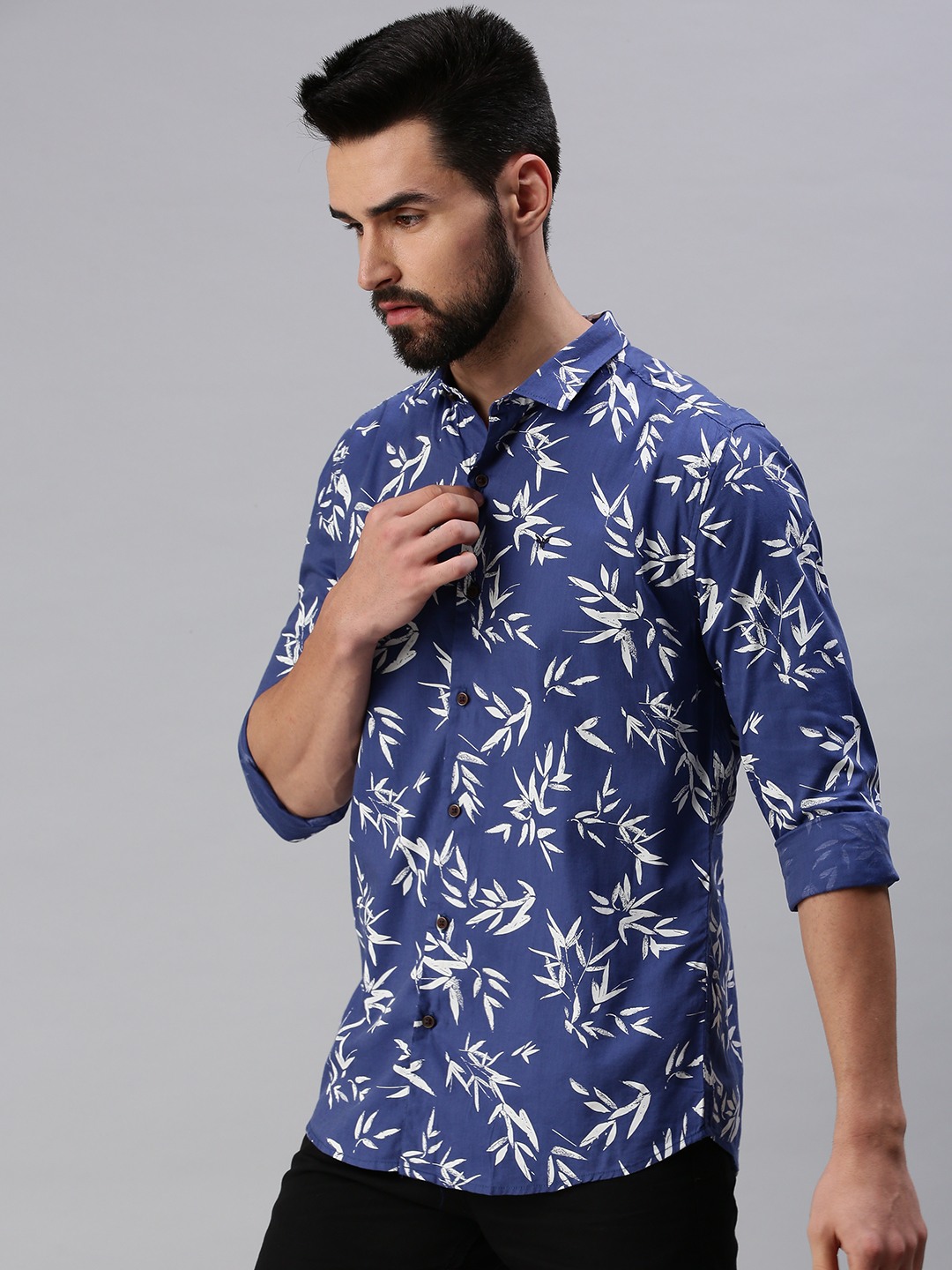 SHOWOFF Men Blue Printed Slim Collar Full Sleeves Casual Shirt