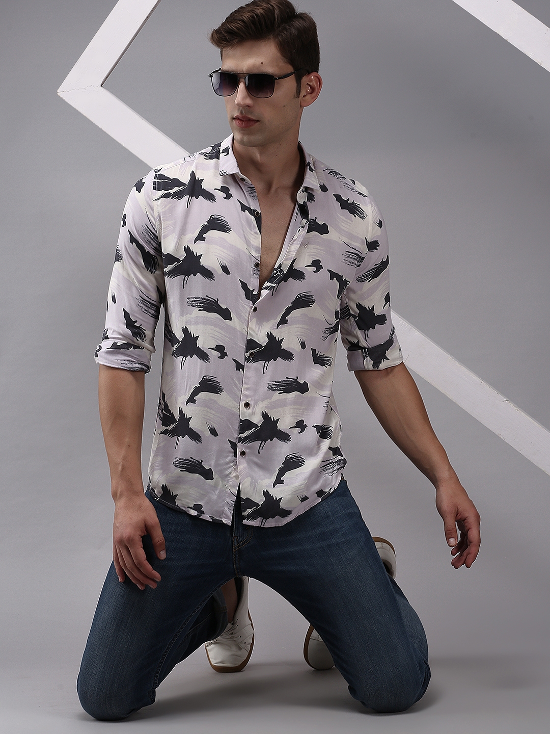 Showoff | SHOWOFF Men Lavender Printed Spread Collar Full Sleeves Casual Shirt 4