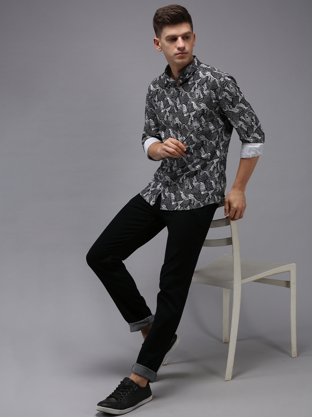 Showoff | SHOWOFF Men Black Printed Spread Collar Full Sleeves Casual Shirt 4
