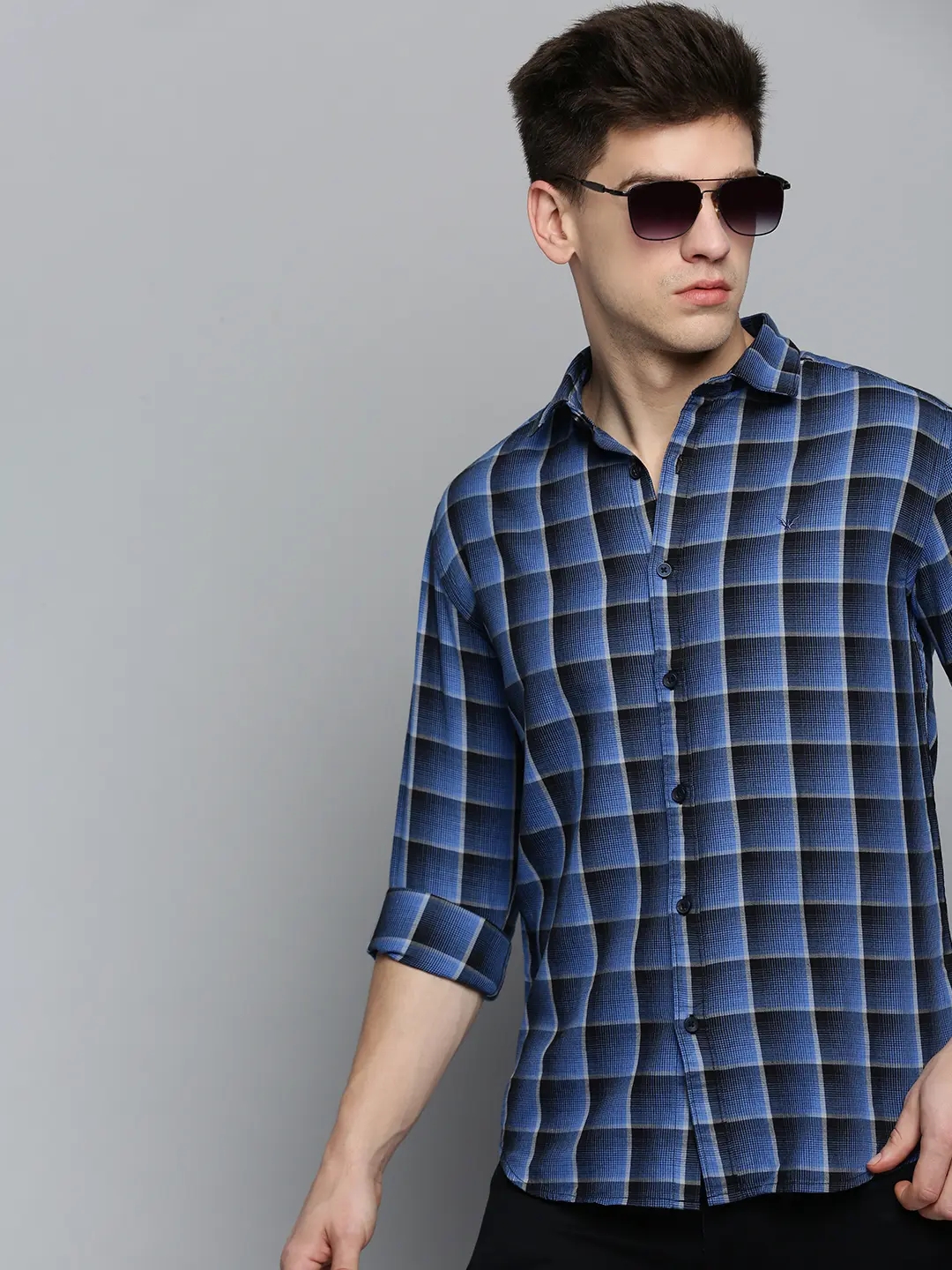 SHOWOFF Men Blue Checked Spread Collar Full Sleeves Casual Shirt