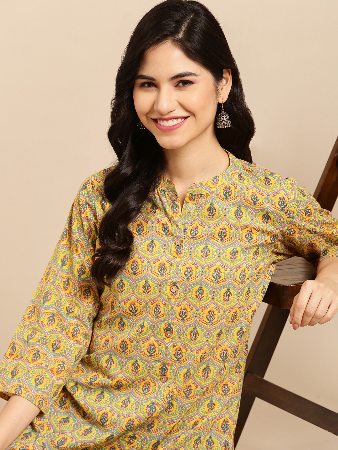 Showoff | SHOWOFF Women Yellow Ethnic Motifs Mandarin Collar Three-Quarter Sleeves Knee length Straight Kurta 0