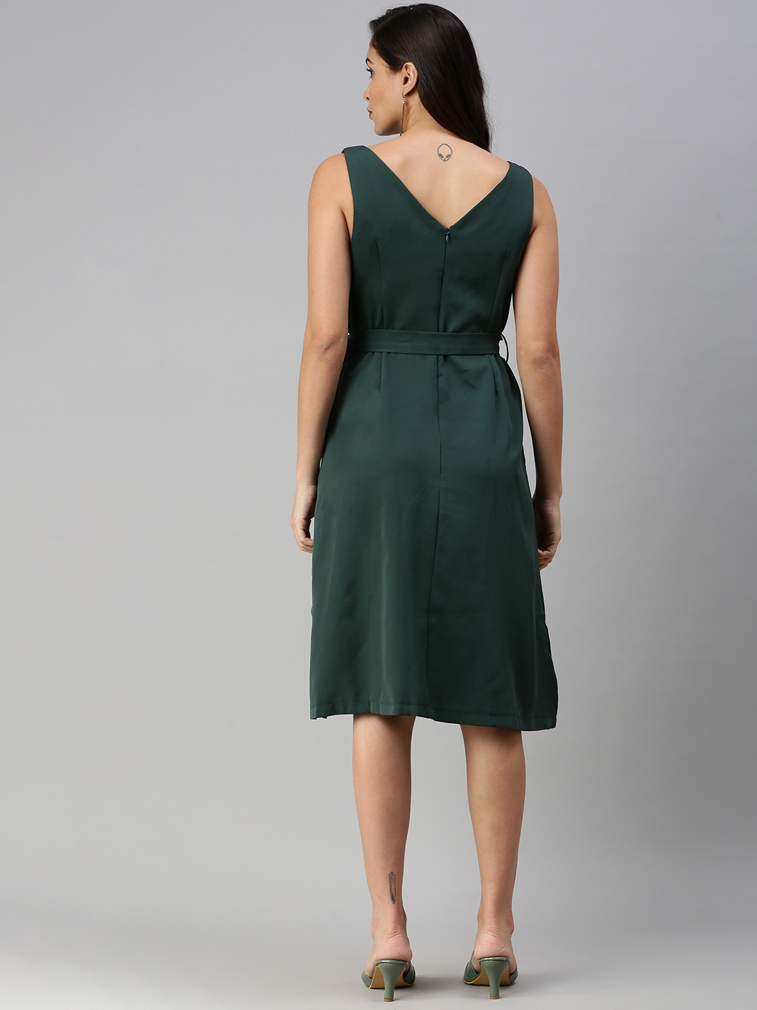 Showoff | SHOWOFF Women Green Solid V Neck Sleeveless Midi Shirt Dress 3