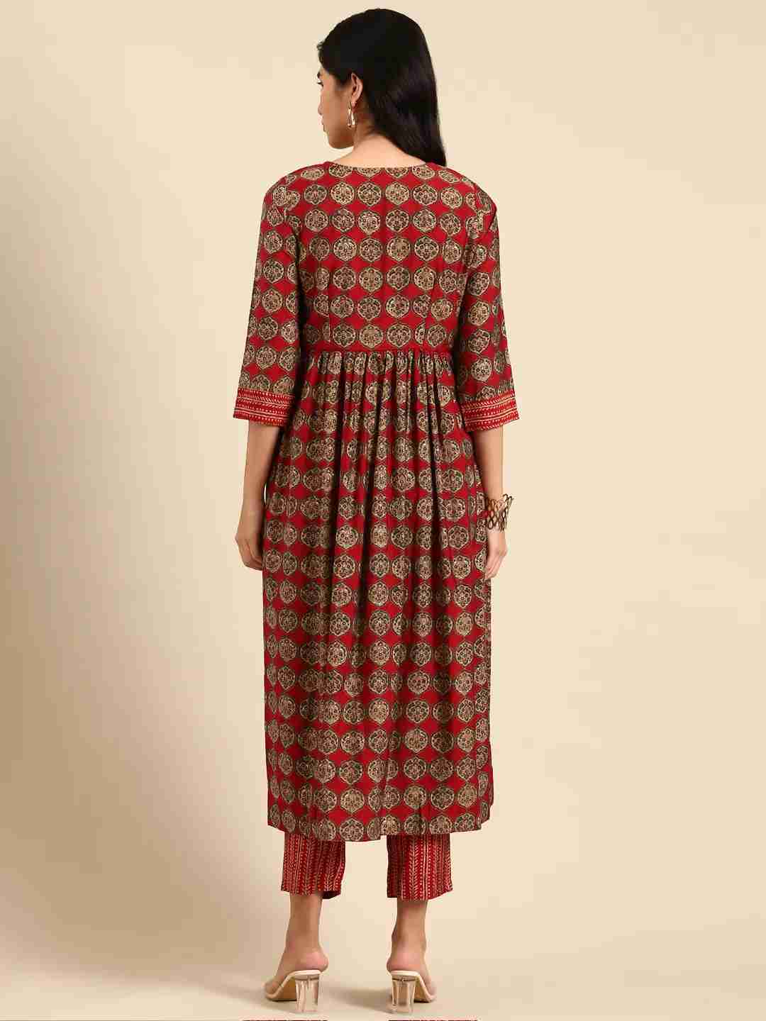 Showoff | SHOWOFF Women Maroon Printed  Scoop Neck Three-Quarter Sleeves Mid Length Anarkali Kurta Set 4