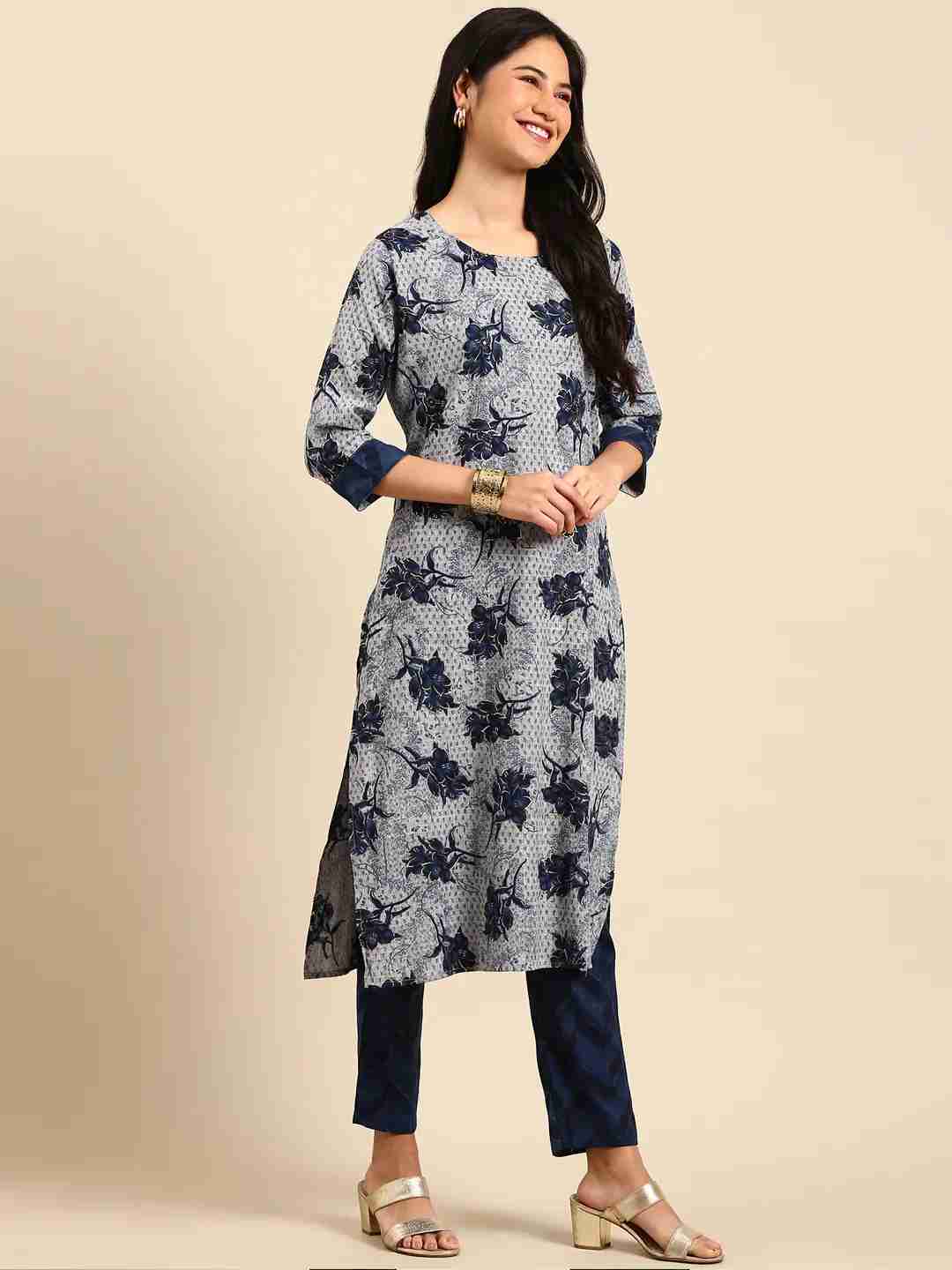 SHOWOFF Women Grey Printed Scoop Neck Three-Quarter Sleeves Mid Length Straight Kurta Set