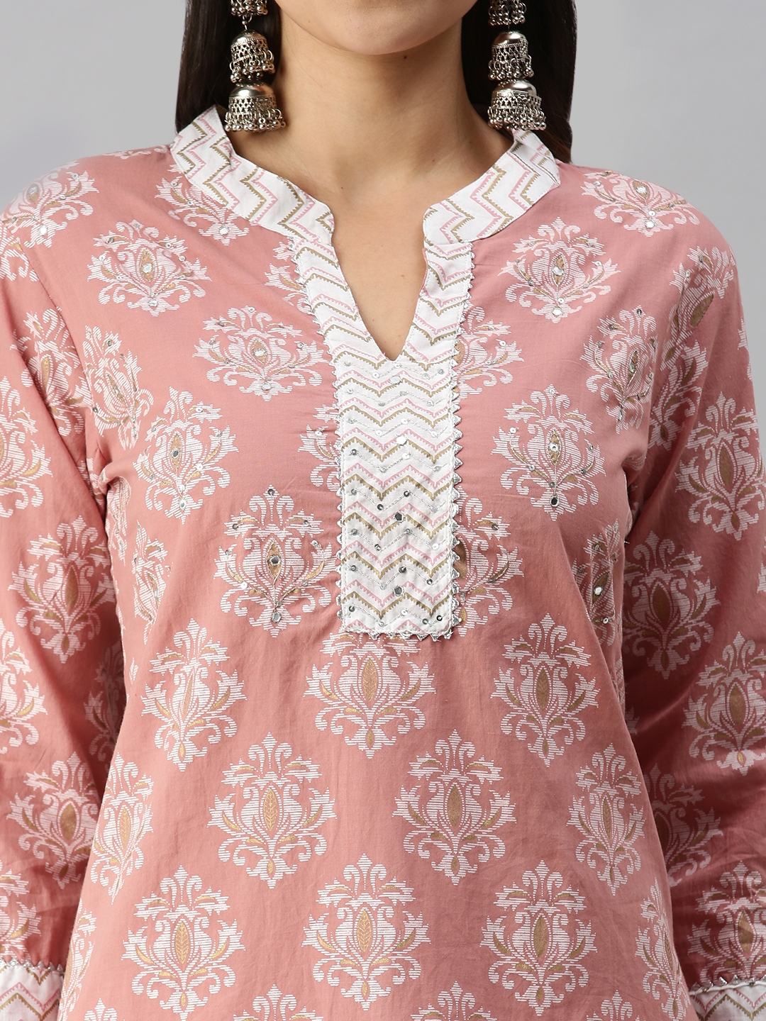 Showoff | SHOWOFF Women Mauve Printed Mandarin Collar Three-Quarter Sleeves Mid Length Straight Kurta Set 4