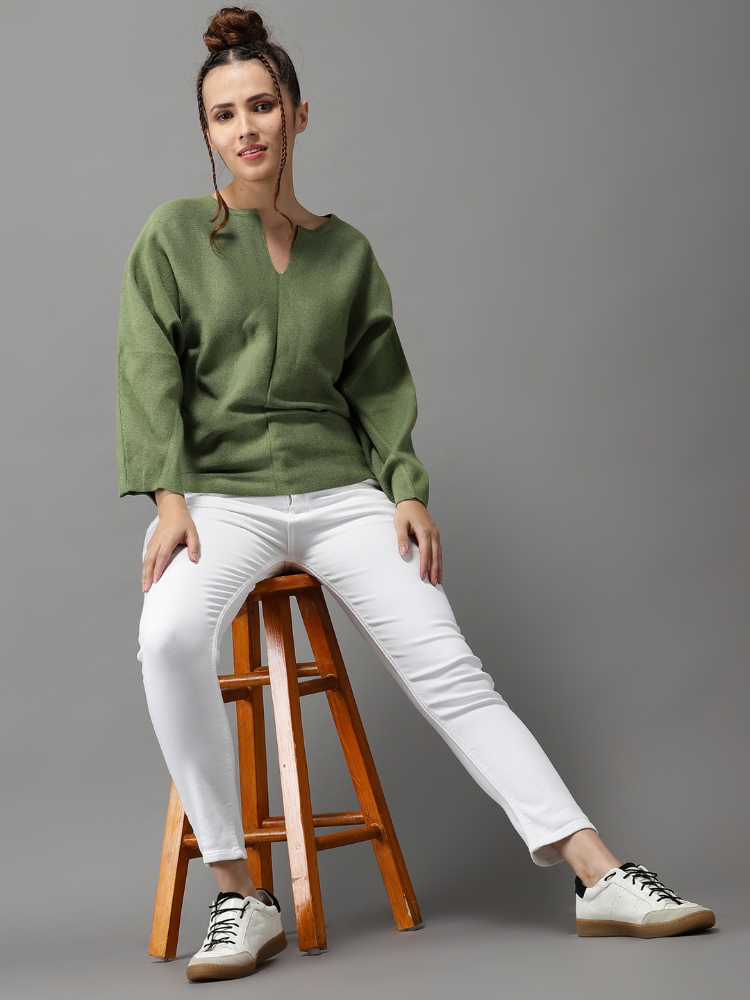 Showoff | SHOWOFF Women Olive Solid Round Neck Full Sleeves Pullover Sweater 3