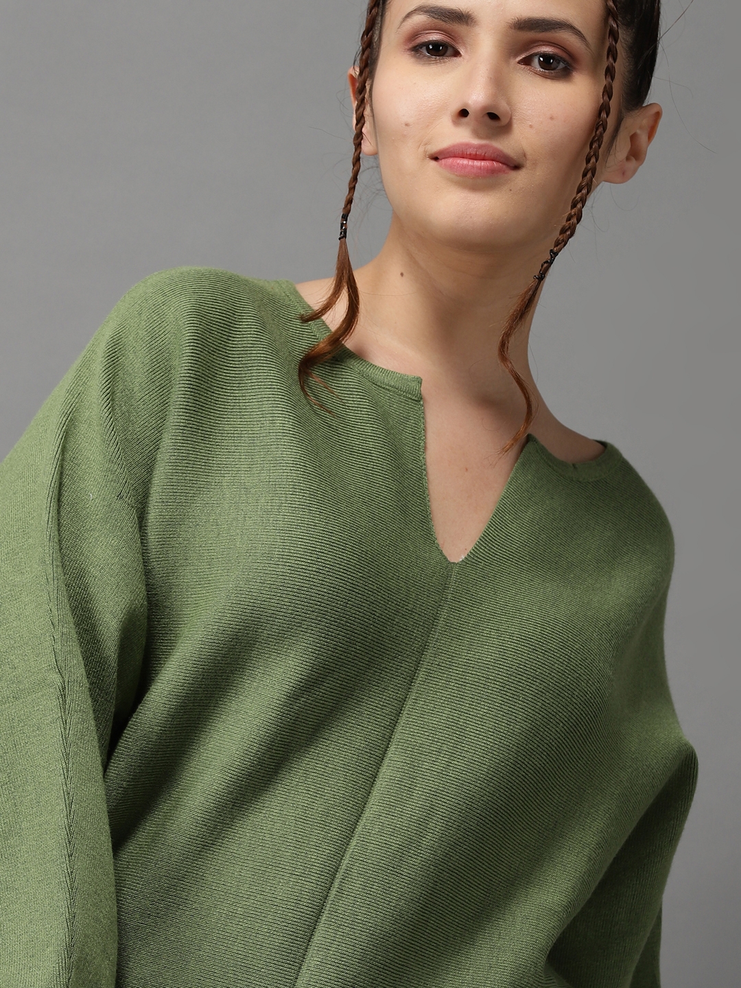 Showoff | SHOWOFF Women Olive Solid Round Neck Full Sleeves Pullover Sweater 4