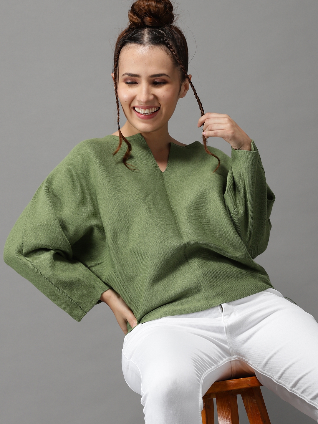 Showoff | SHOWOFF Women Olive Solid Round Neck Full Sleeves Pullover Sweater 5