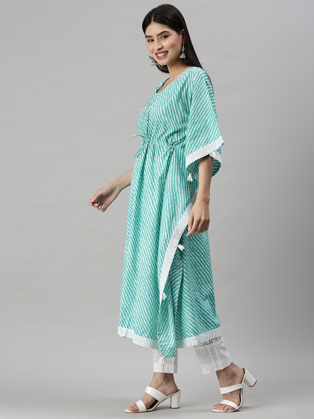 Showoff | SHOWOFF Women Turquoise Blue Printed Round Neck Short Sleeves Mid Length Kaftan Kurta Set 2