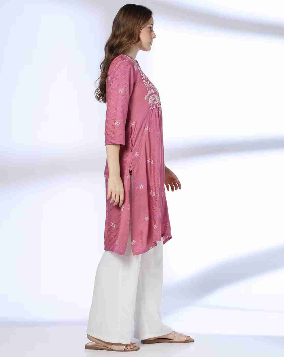 SIYAHI | Women Embroidered Straight Kurta|1