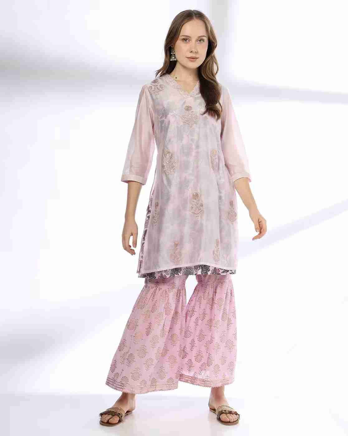 SIYAHI | Women Embroidered Layered Straight Kurtas|0