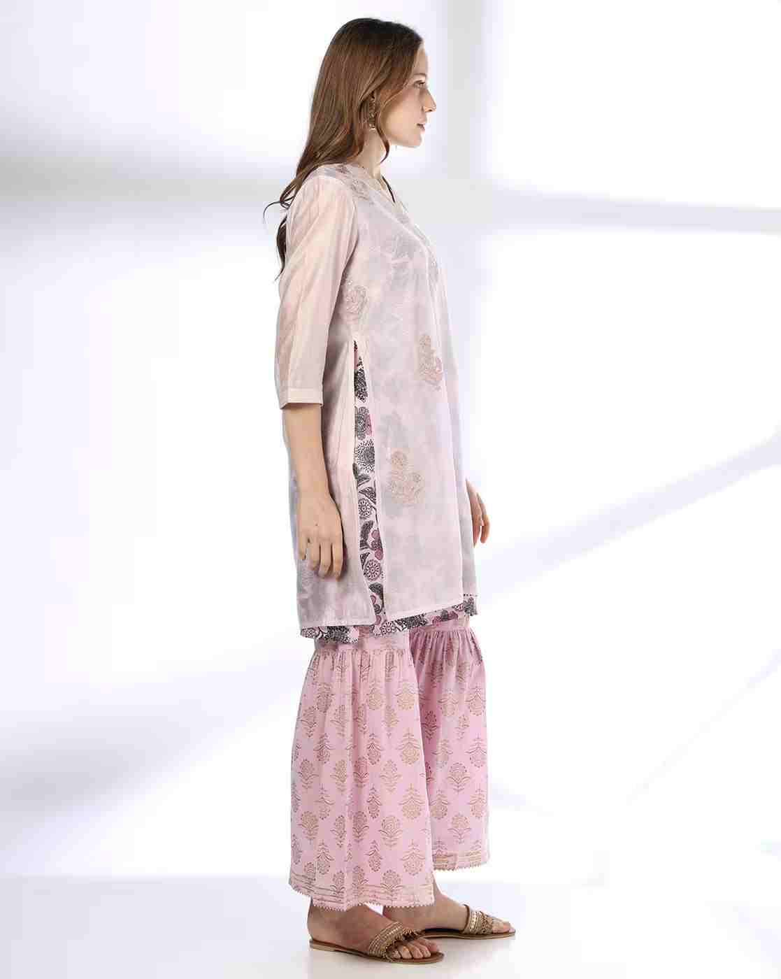 SIYAHI | Women Embroidered Layered Straight Kurtas|1