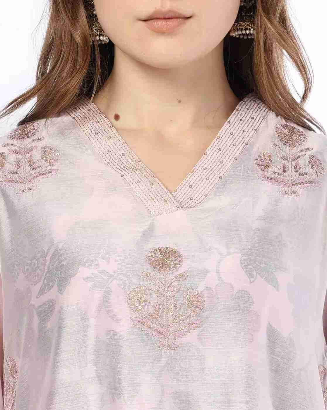 SIYAHI | Women Embroidered Layered Straight Kurtas|3