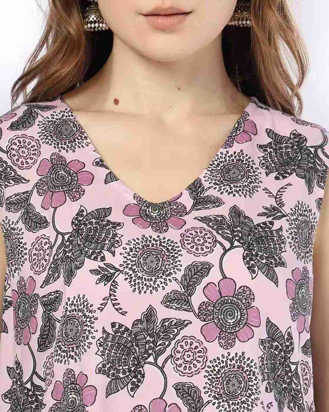 SIYAHI | Women Embroidered Layered Straight Kurtas|4