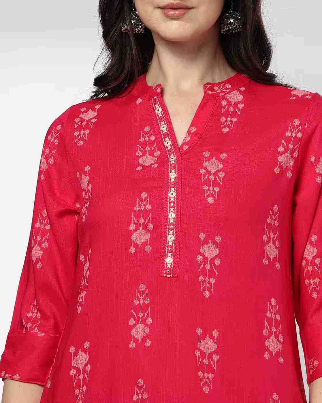 SIYAHI | Women Floral Print Straight Kurta with Insert Pocket|3