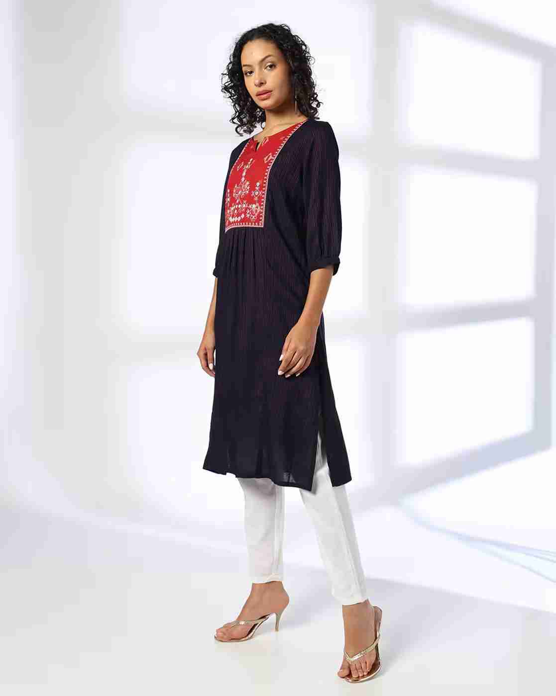 SIYAHI | Women Embroidered Straight Kurta|1
