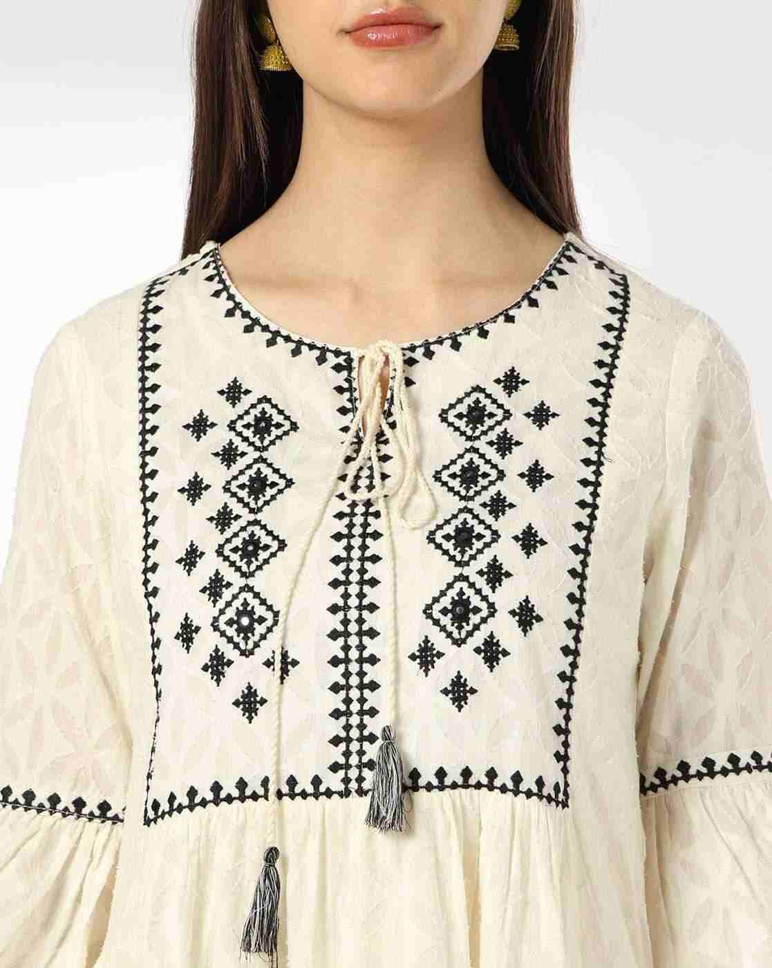 SIYAHI | Women Embroidered Flared Kurta|4