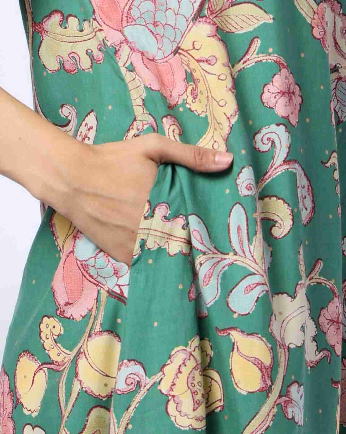 SIYAHI | Women All-Over Floral Print A-Line Kurta|4