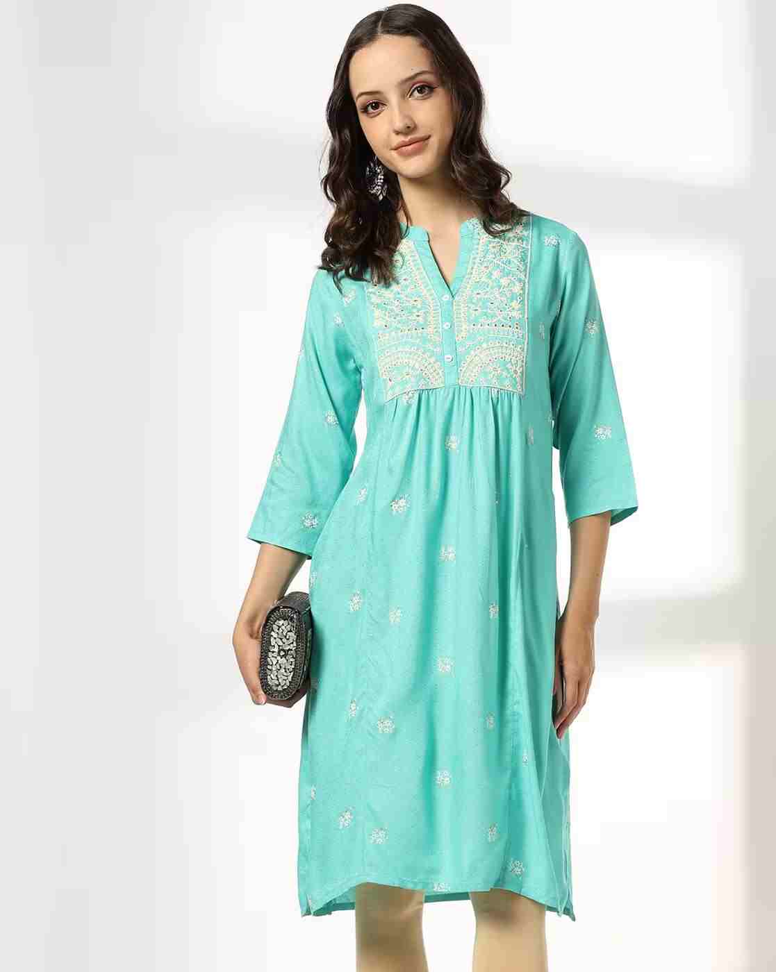 Women Embroidered Straight Kurta with Insert Pocket