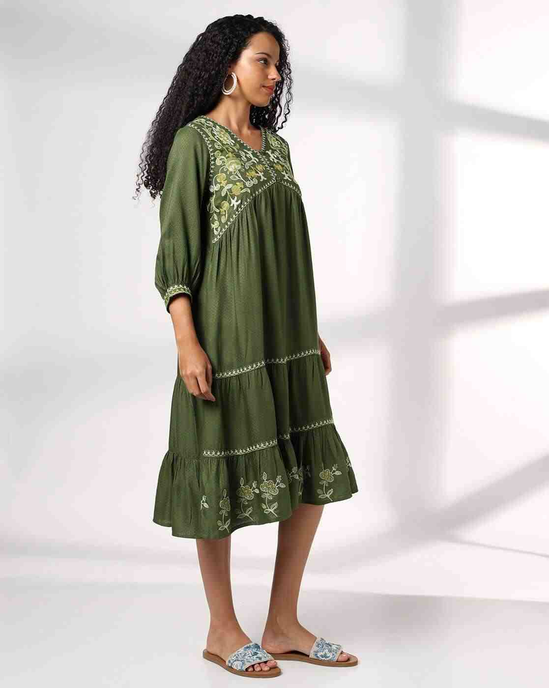 SIYAHI | Women Embroidered V-Neck Tiered Dress|1