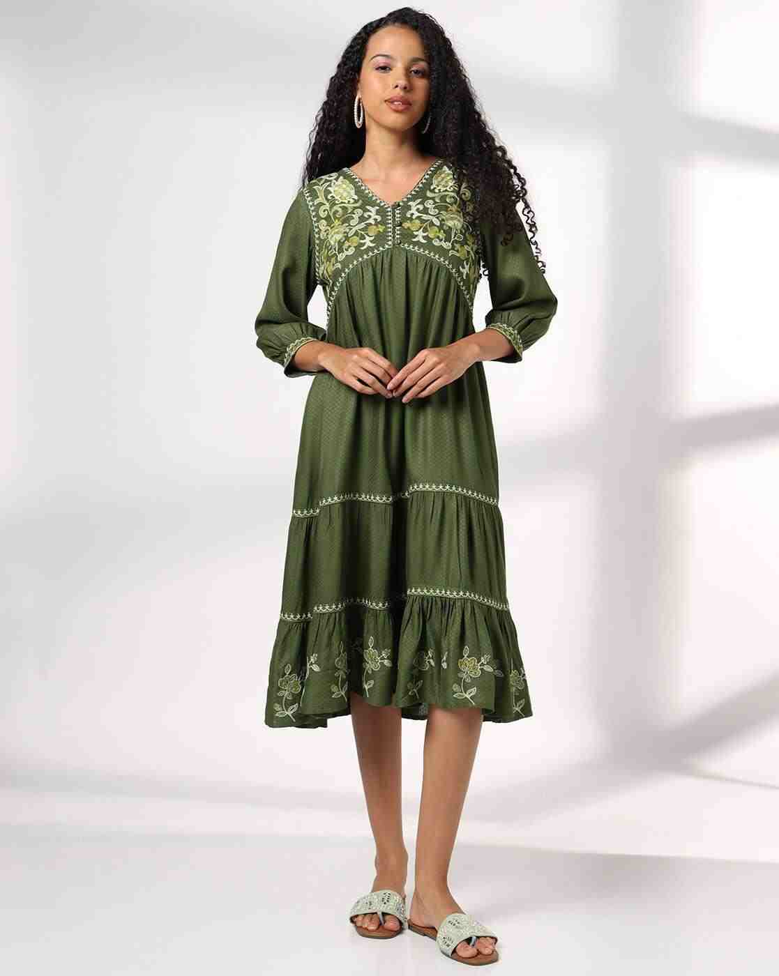 SIYAHI | Women Embroidered V-Neck Tiered Dress|4