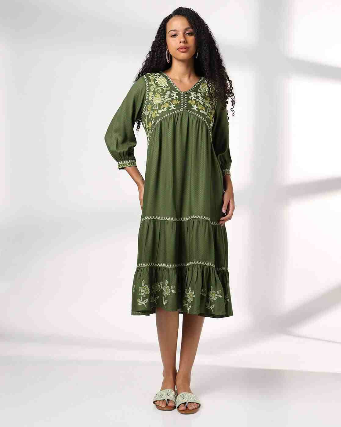 SIYAHI | Women Embroidered V-Neck Tiered Dress|6