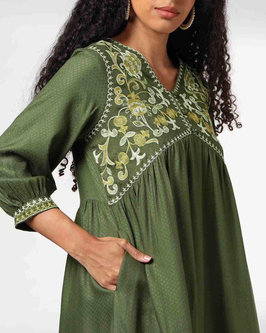 SIYAHI | Women Embroidered V-Neck Tiered Dress|8