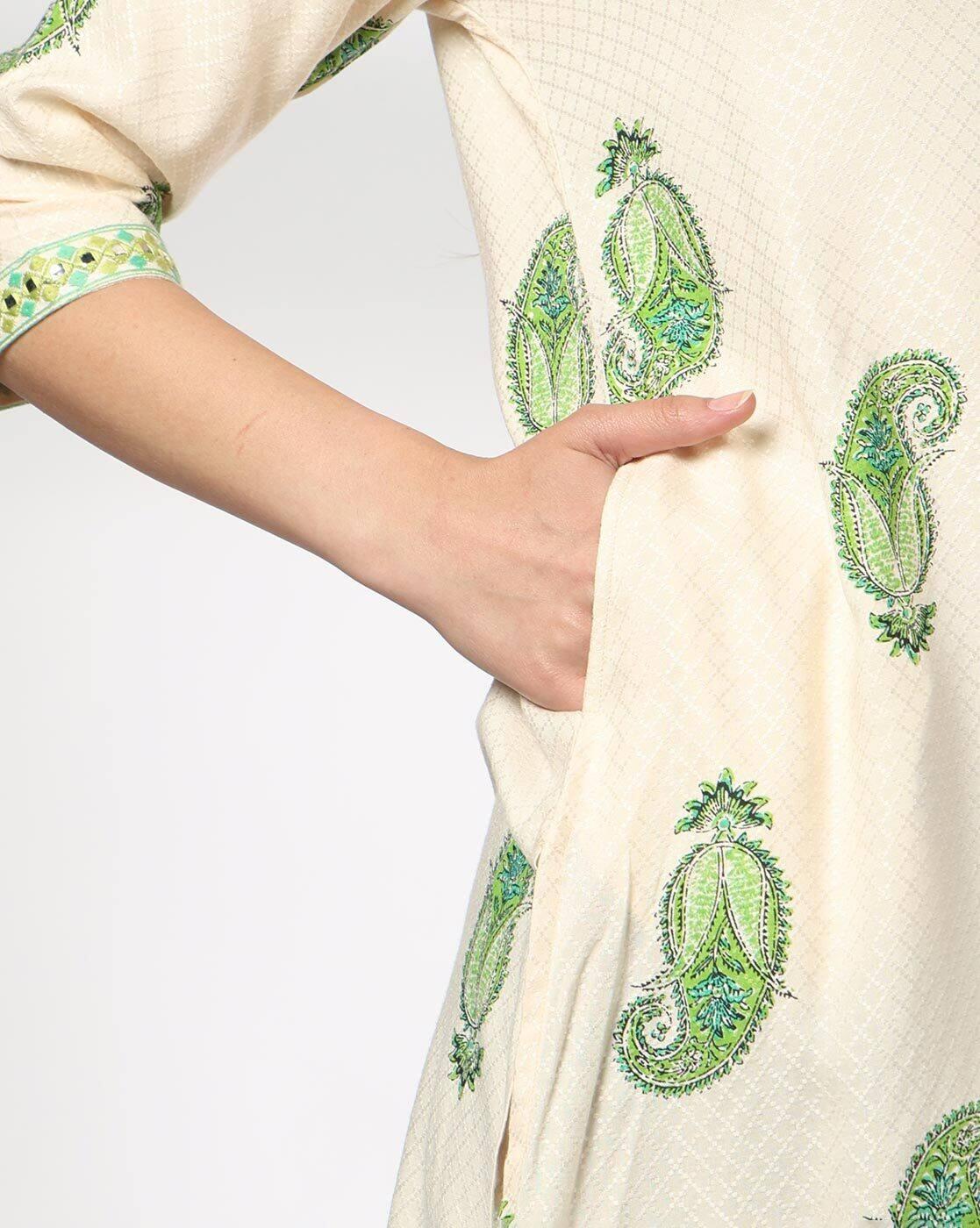 SIYAHI | Women Embroidered Straight Fit Kurta|4