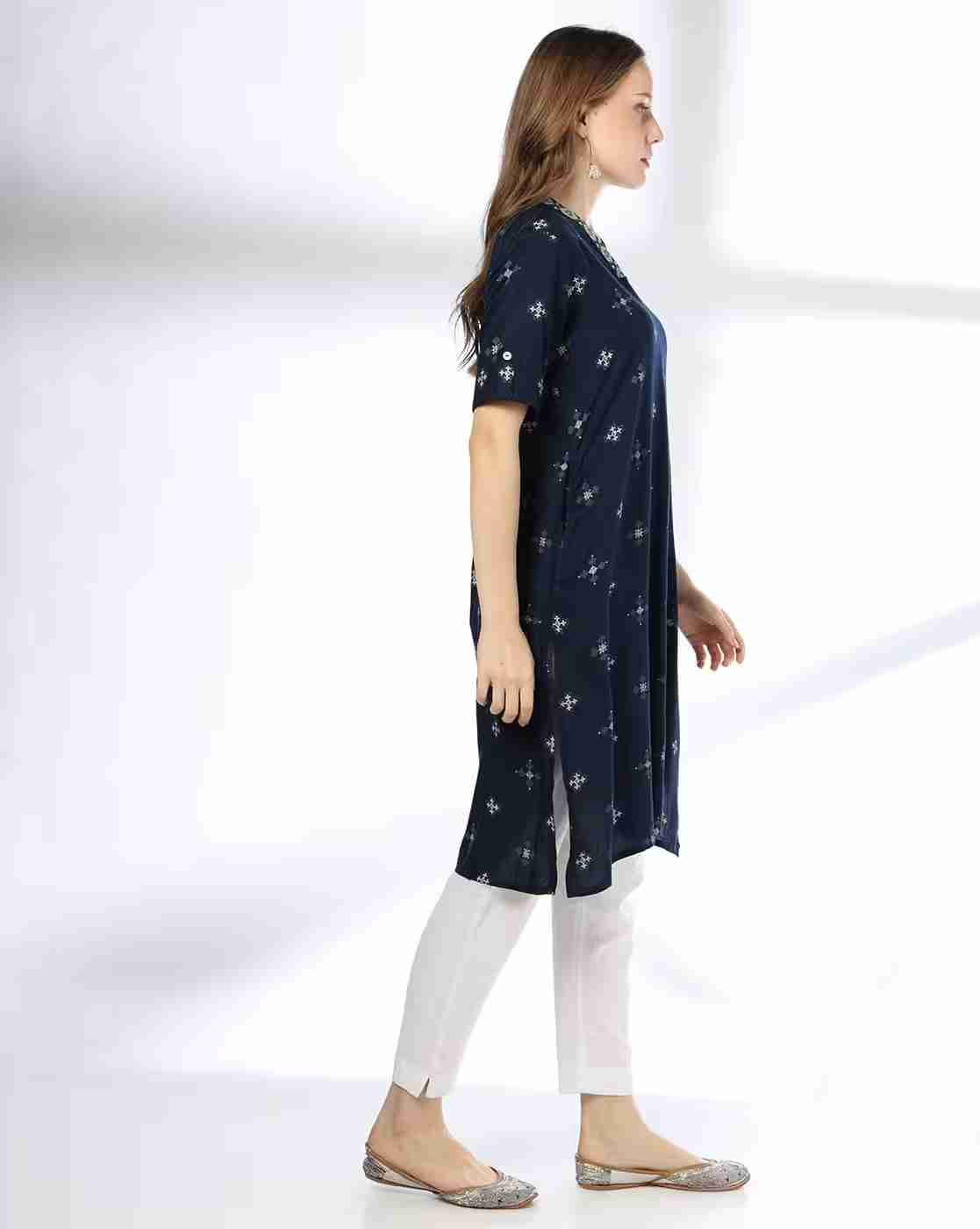 SIYAHI | Women Geometric Print Straight Kurta with Insert Pocket|1