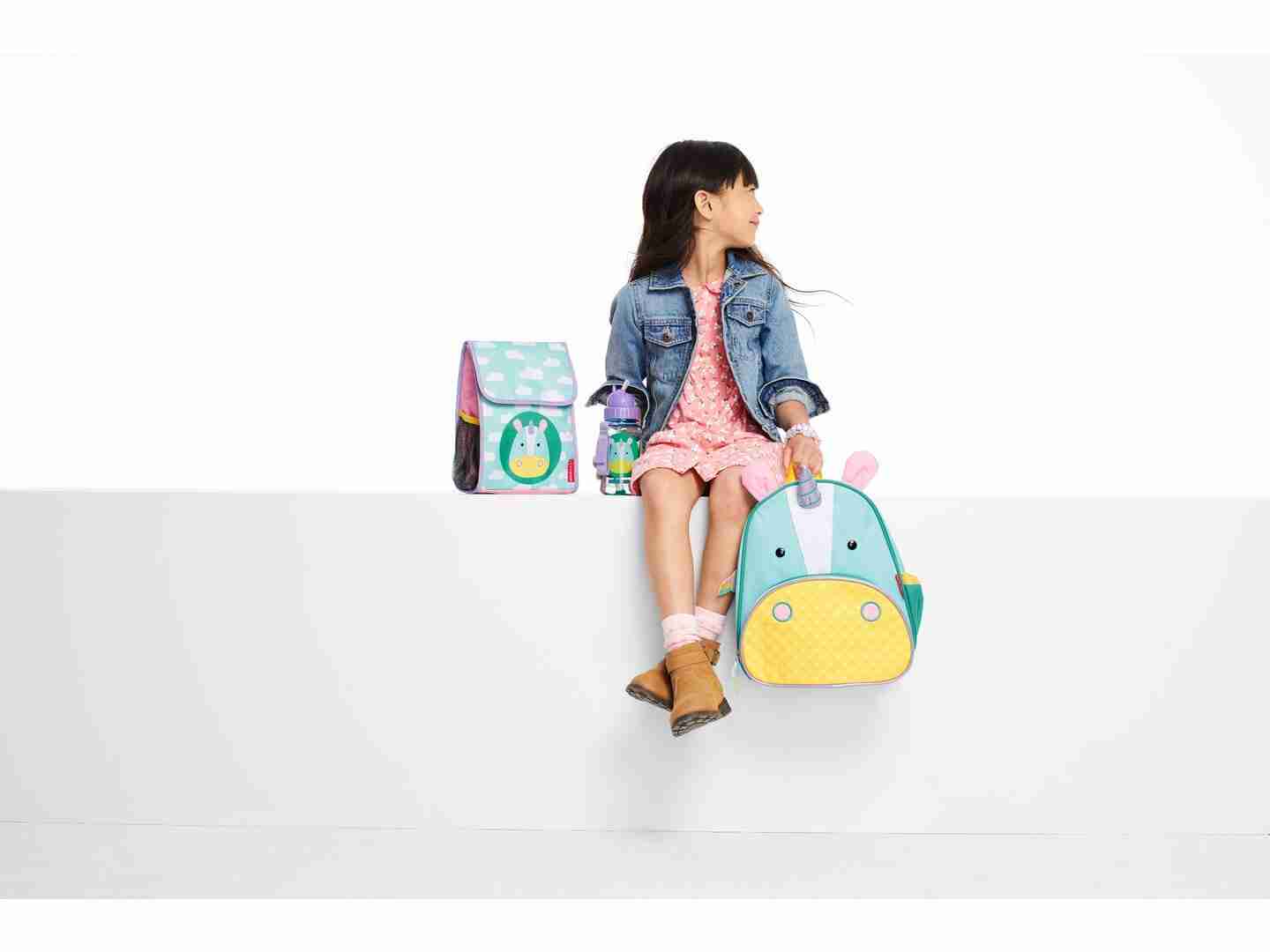 https://cdn.fynd.com/v2/falling-surf-7c8bb8/fyprod/wrkr/products/pictures/item/free/original/skip-hop/9N567610/3/vhnrALPAia-492862943_4.jpg