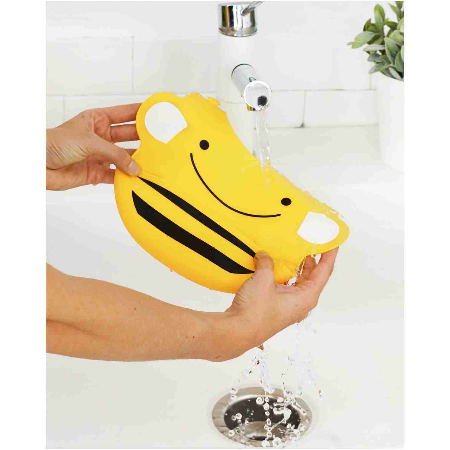 https://cdn.fynd.com/v2/falling-surf-7c8bb8/fyprod/wrkr/products/pictures/item/free/original/skiphop/232205/4/OuujcCQHRN-232205-5.jpg