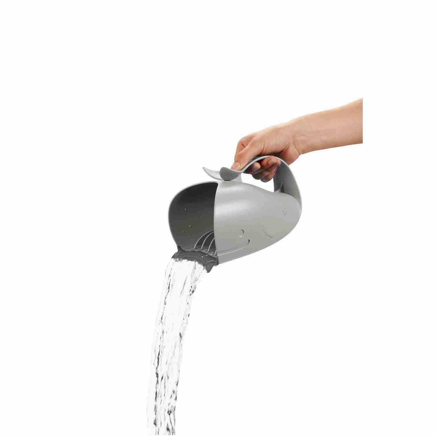 https://cdn.fynd.com/v2/falling-surf-7c8bb8/fyprod/wrkr/products/pictures/item/free/original/skiphop/235052/2/F8VZjRWiIP-235052-3.jpg