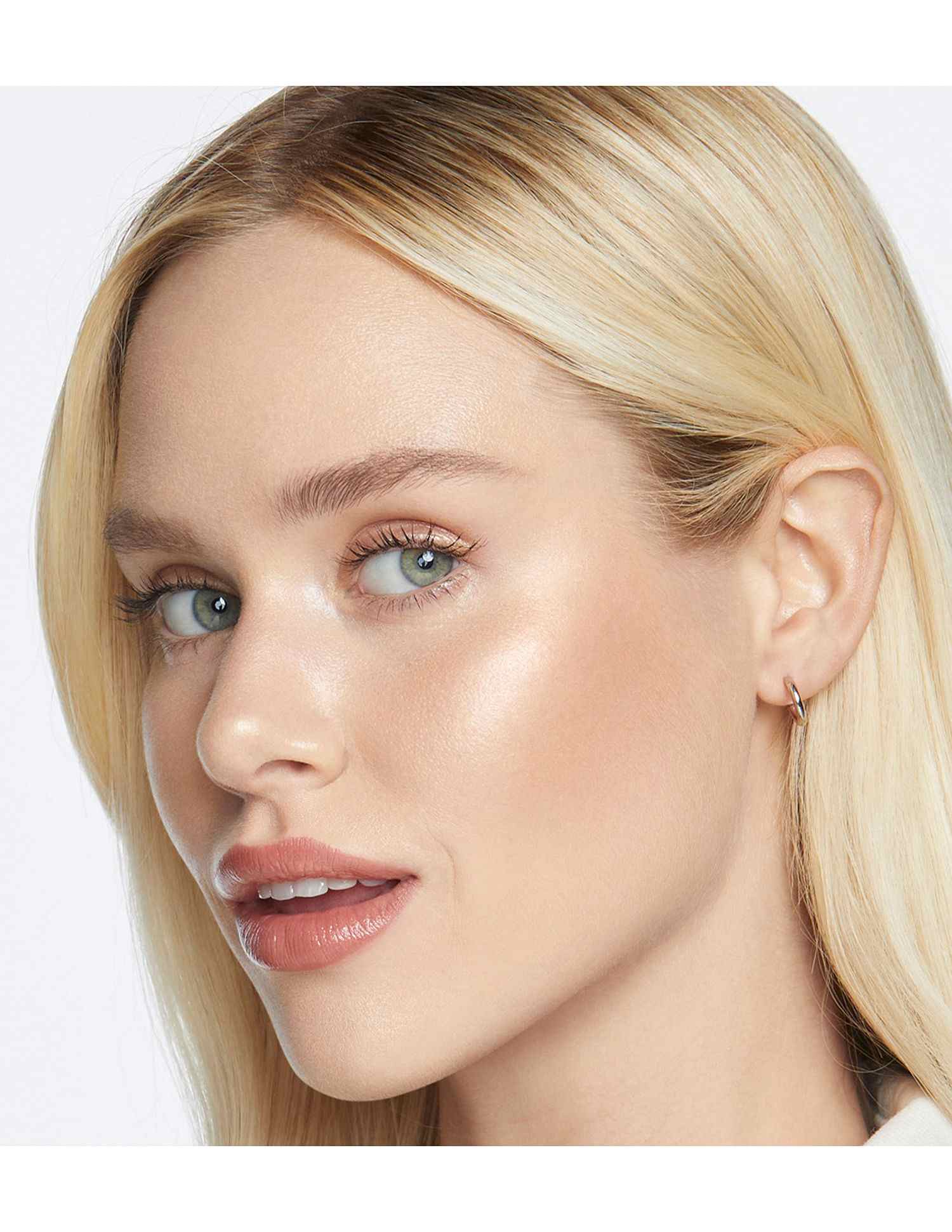 Smashbox X Becca Shimmering Skin Perfector Pressed Highlighter • Chocolate Geode