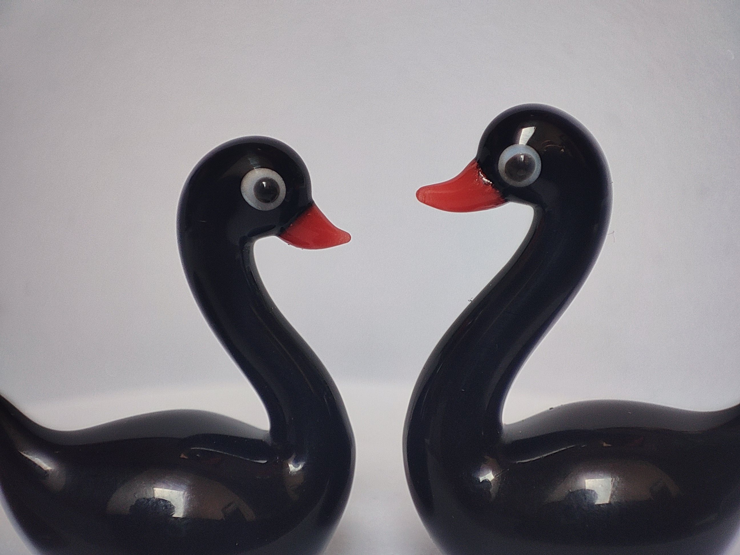 Glass miniature Swan
