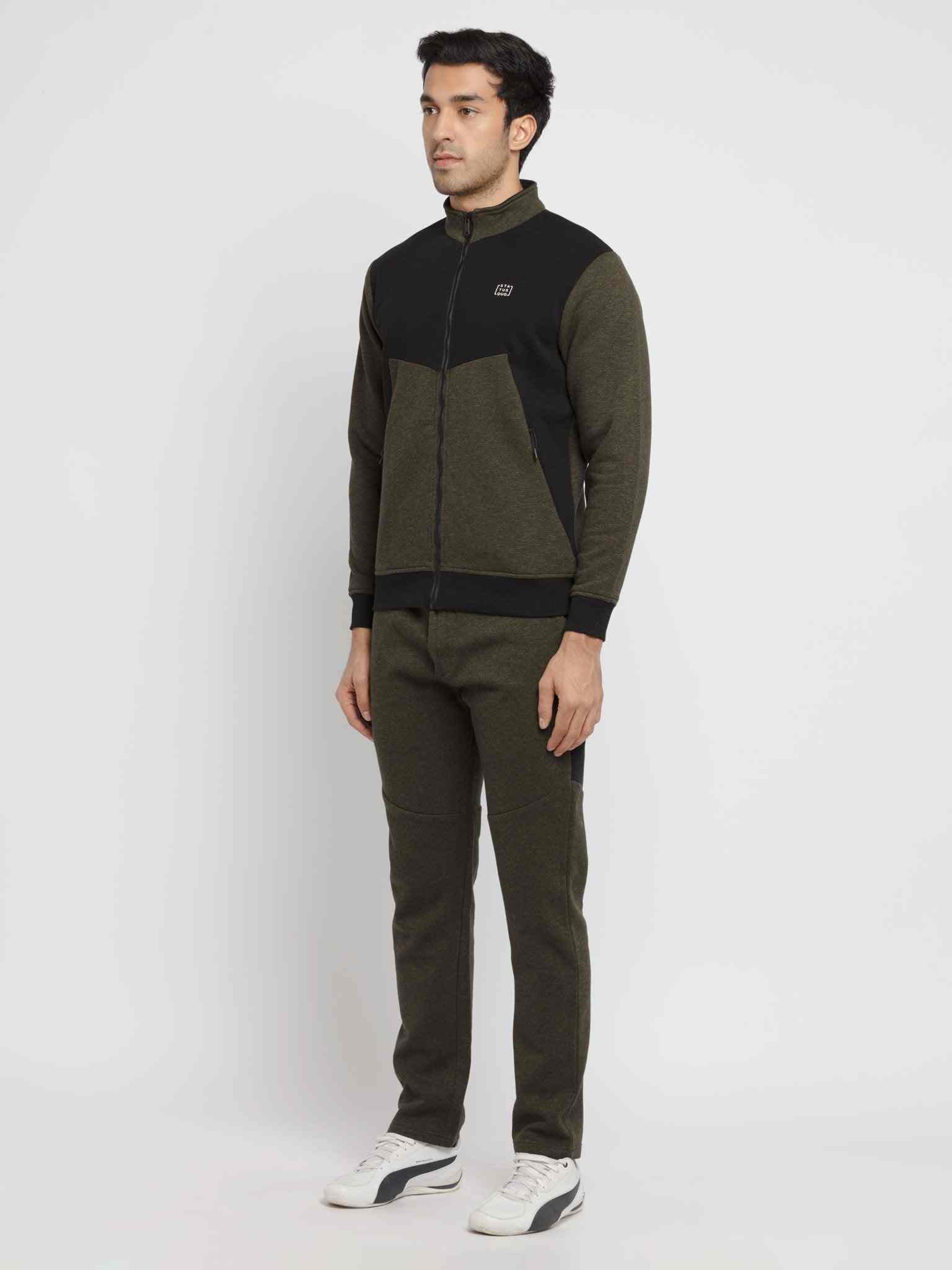 Status tracksuit shop