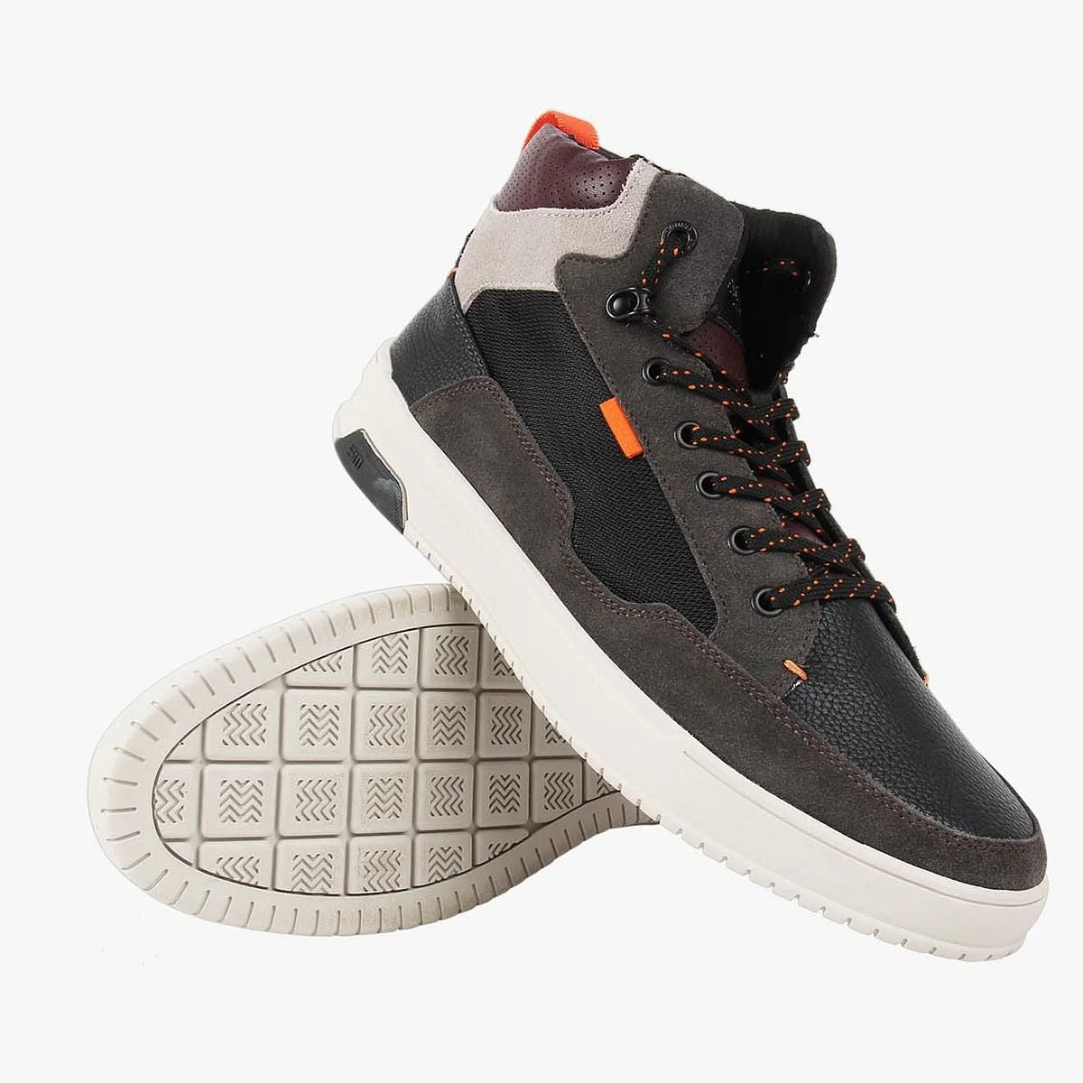 Atwood Black Sneakers